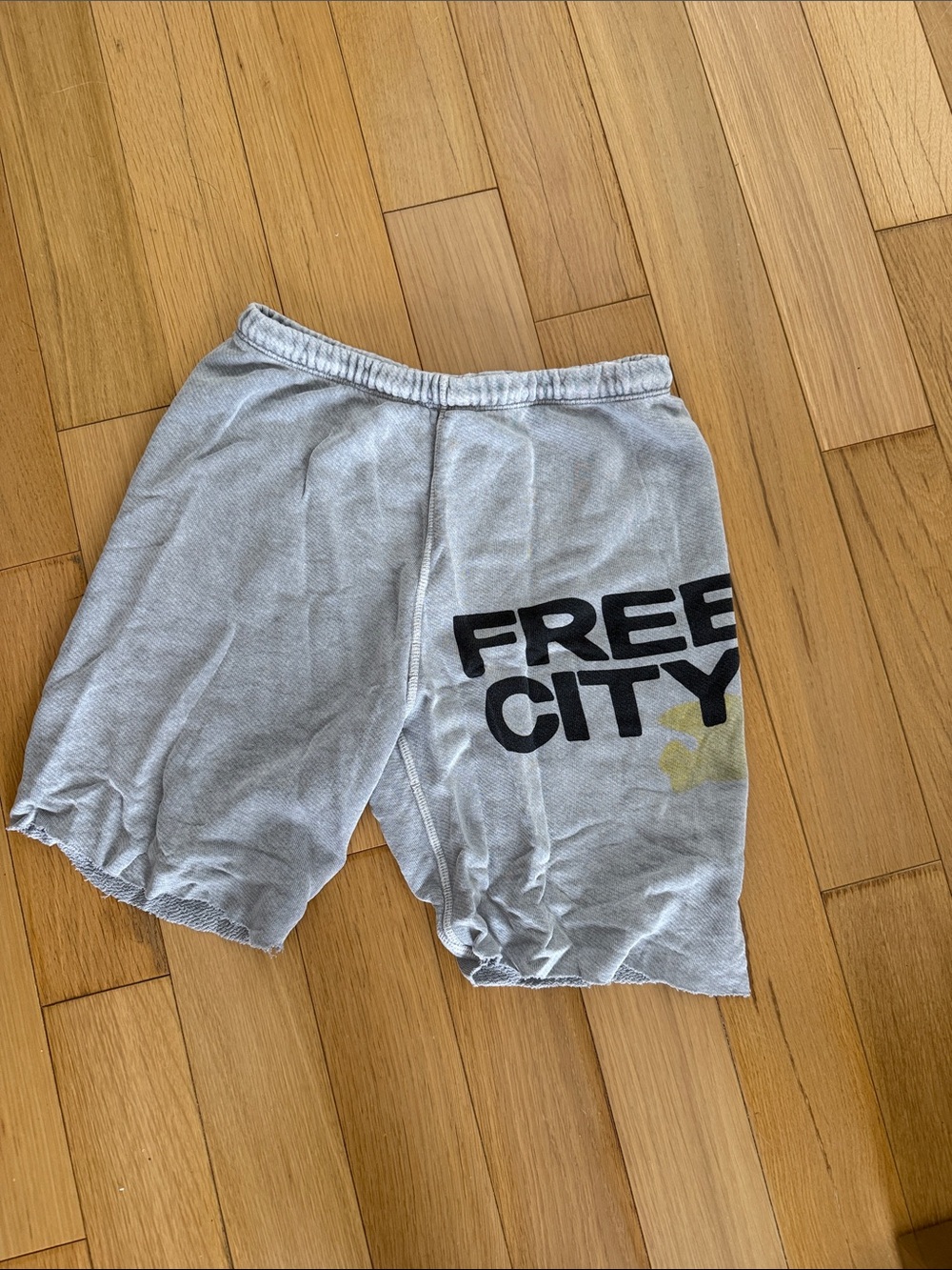 Freecity cutoff shorts (S)